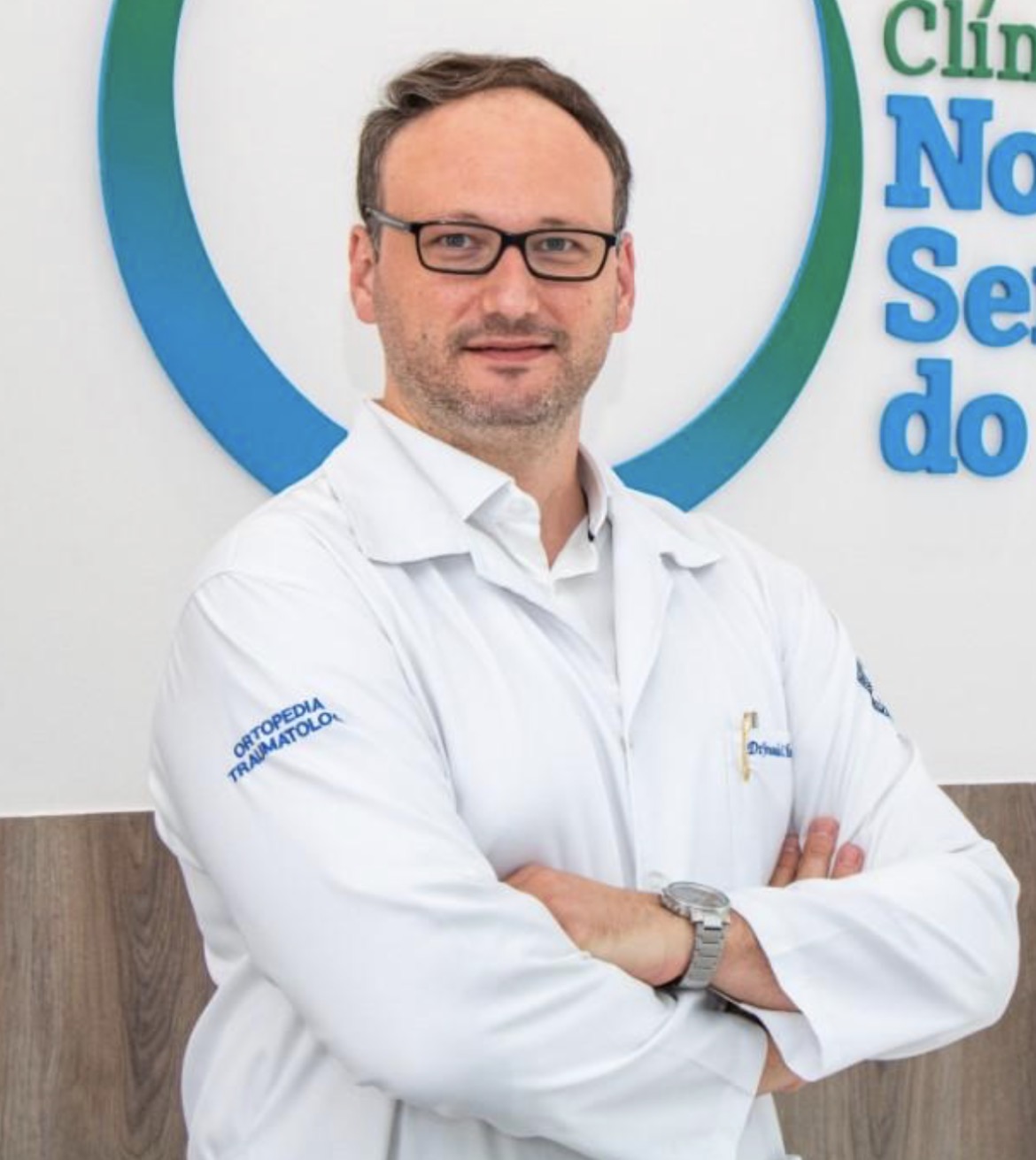 Dr Fernando